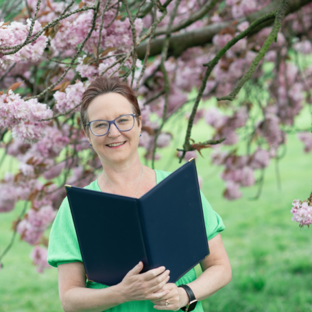 Civil Celebrant Sarah Pope 